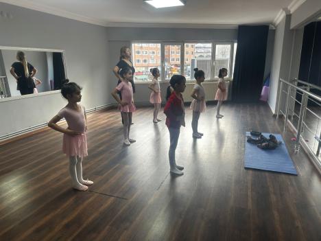 Galeri - Ümraniye Sanat Akademisi - Ümraniye Sanat Okulu